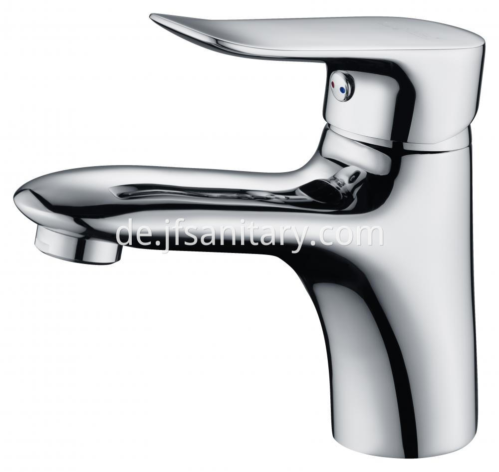 single hole lav faucet